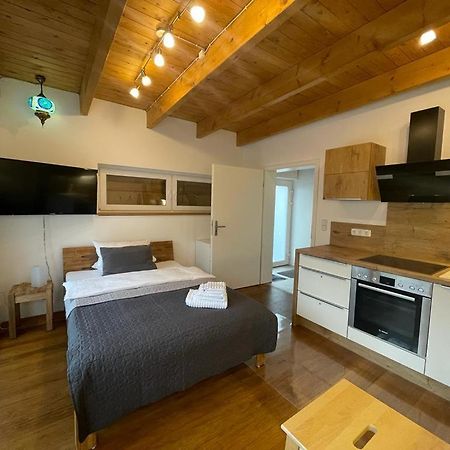 Ferienwohnung Im Stadtzentrum Von Bernau - Komfortable Wohnung Mit 2 Zimmern, Bad, Spuelmaschine, Waschmaschine, Komplette Kueche, Wlan, Terrasse, Ruhige Lage Бернау-бай-Берлін Екстер'єр фото