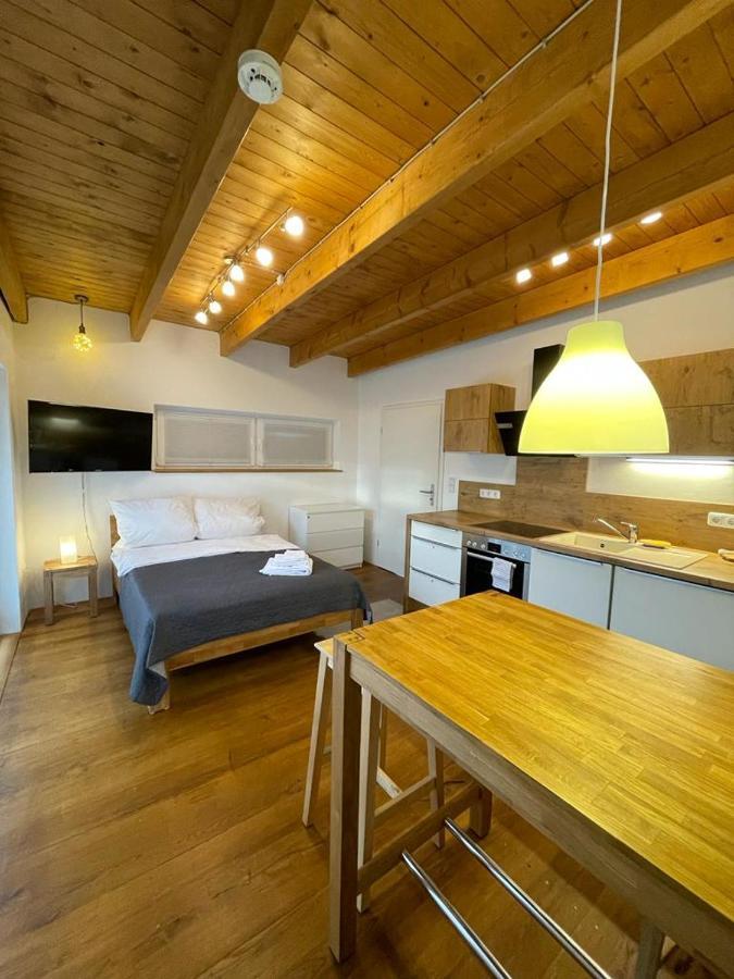 Ferienwohnung Im Stadtzentrum Von Bernau - Komfortable Wohnung Mit 2 Zimmern, Bad, Spuelmaschine, Waschmaschine, Komplette Kueche, Wlan, Terrasse, Ruhige Lage Бернау-бай-Берлін Екстер'єр фото